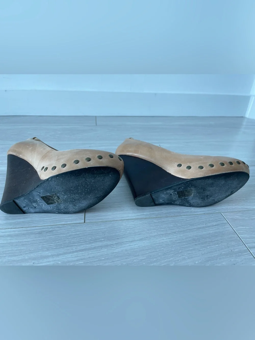 Aldo Tan Beige Genuine Leather Stud-Trim Ankle-Strap Platform Pumps Size 40
